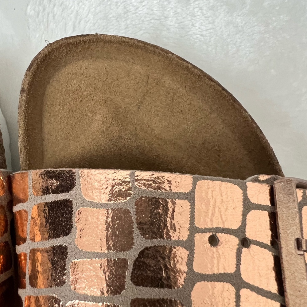 Birkenstock Arizona Sandals 37 Womens US 6/6.5 Gator Gleam Copper Buckle Strap - Picture 6 of 9